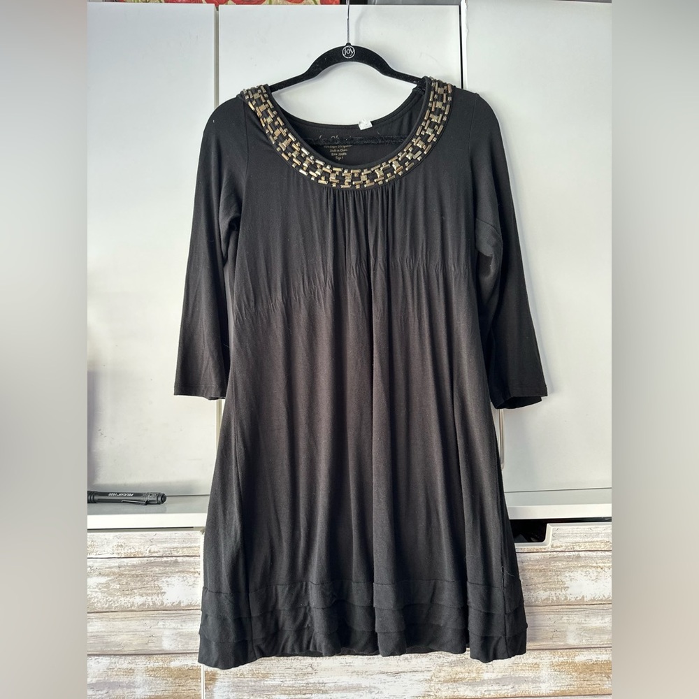 ✨ Chico’s Black Embellished Tunic Top Size 1 ( 8-10) 3/4 Sleeve Stretch Knit